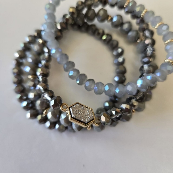 4-Piece Beaded Bracelet Set, stretchy bracelets grey color - Picture 3 of 5